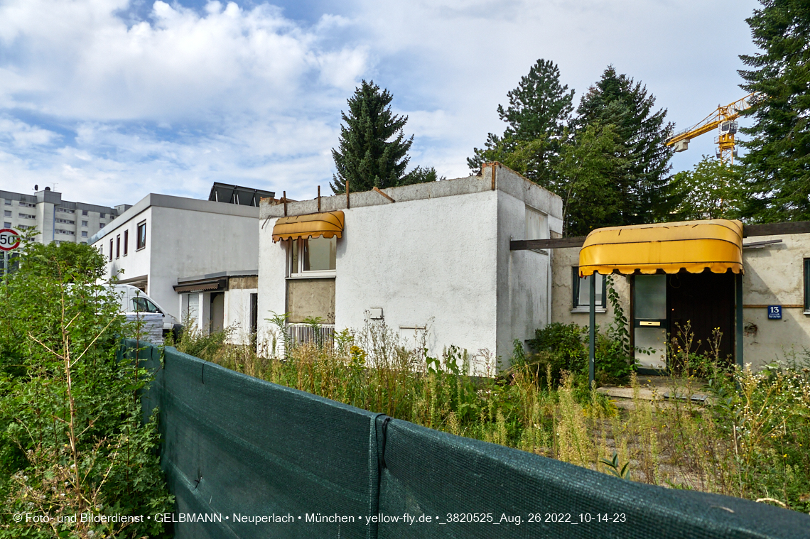 24.08.2022 - Baustelle an der Niederalmstraße 16 und Hugo-Lang-Bogen 13 in Neuperlach-Trudering